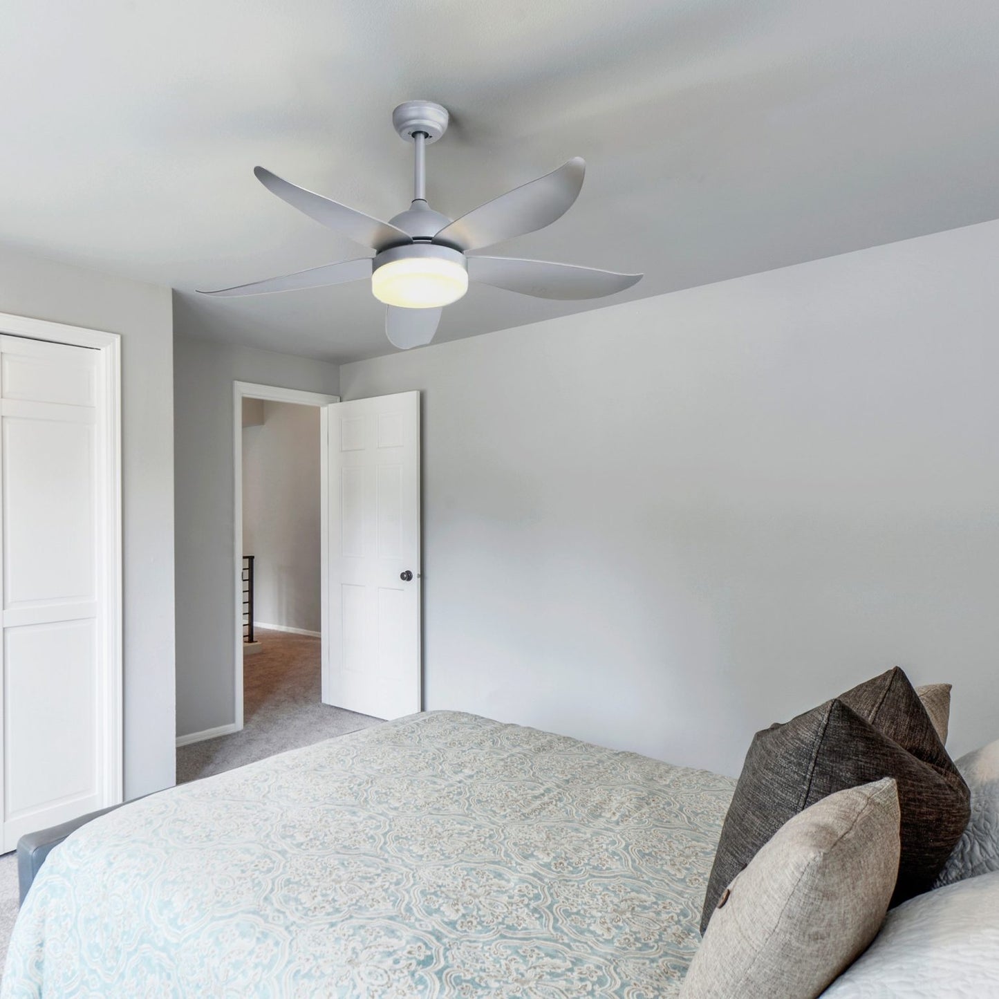 5 Blades Ceiling Fan & LED With Remote 132cm